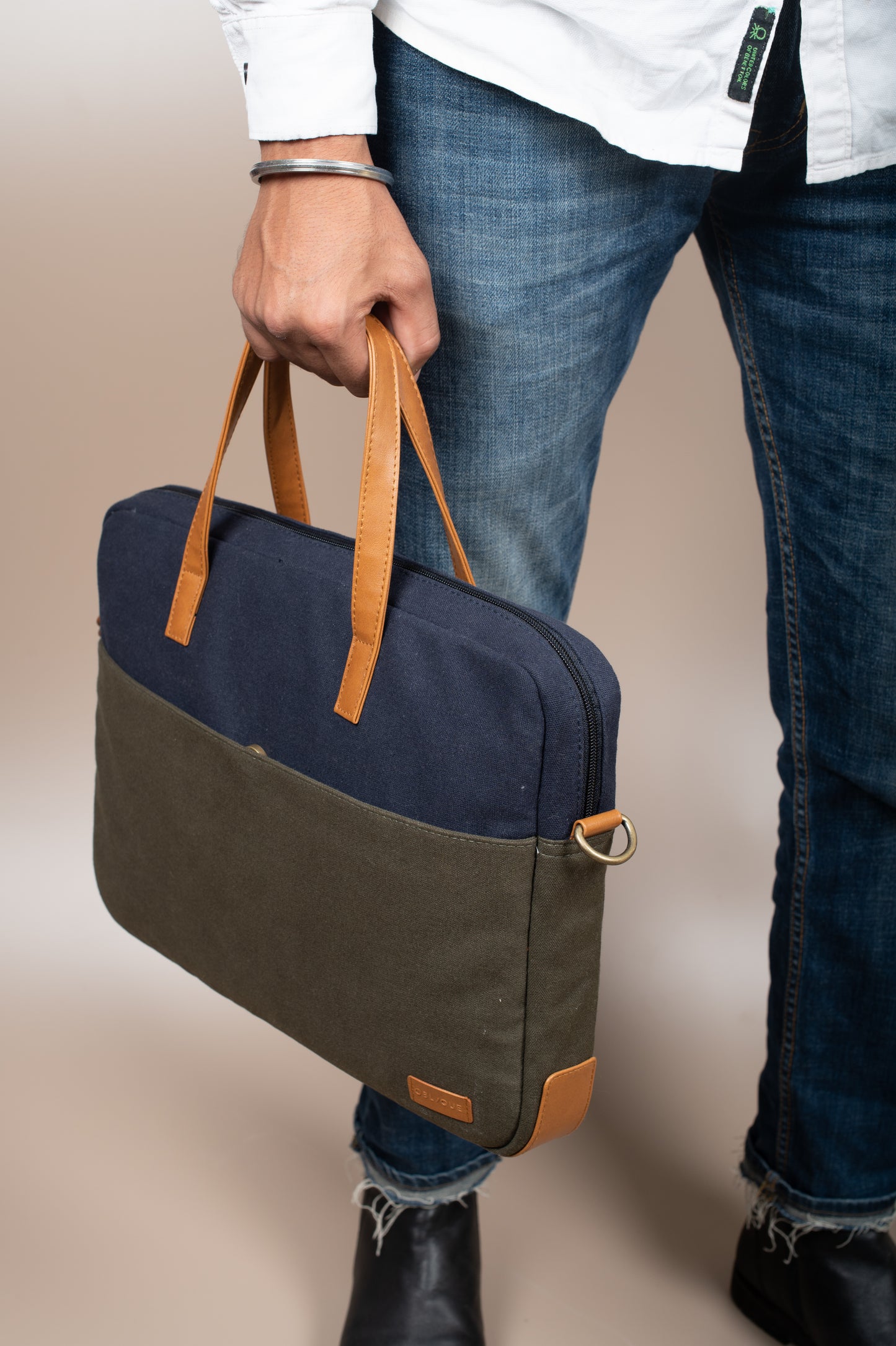 Oliver - Laptop Messenger Bag - Khaki