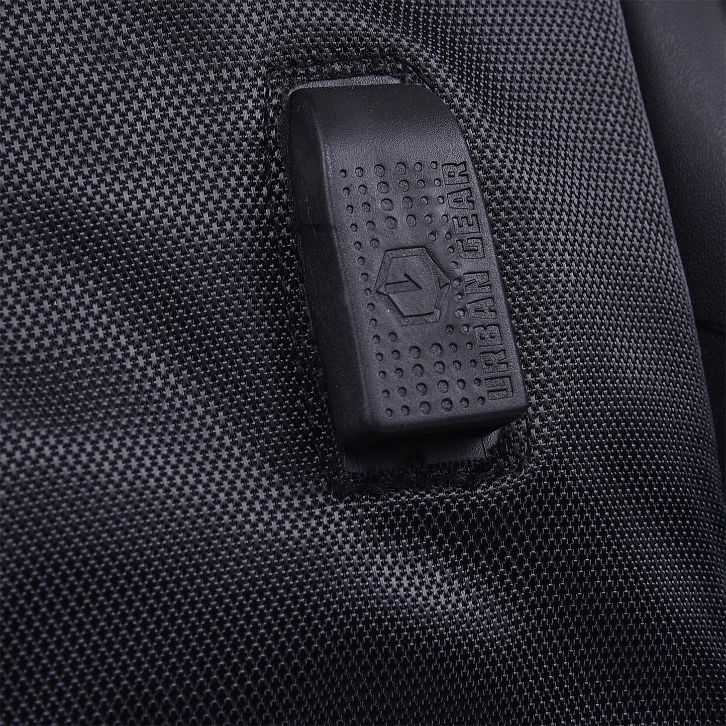KARBON - Anti-theft Laptop Bag with USB Charging and Smart Organizer Inside Pockets - 24 L