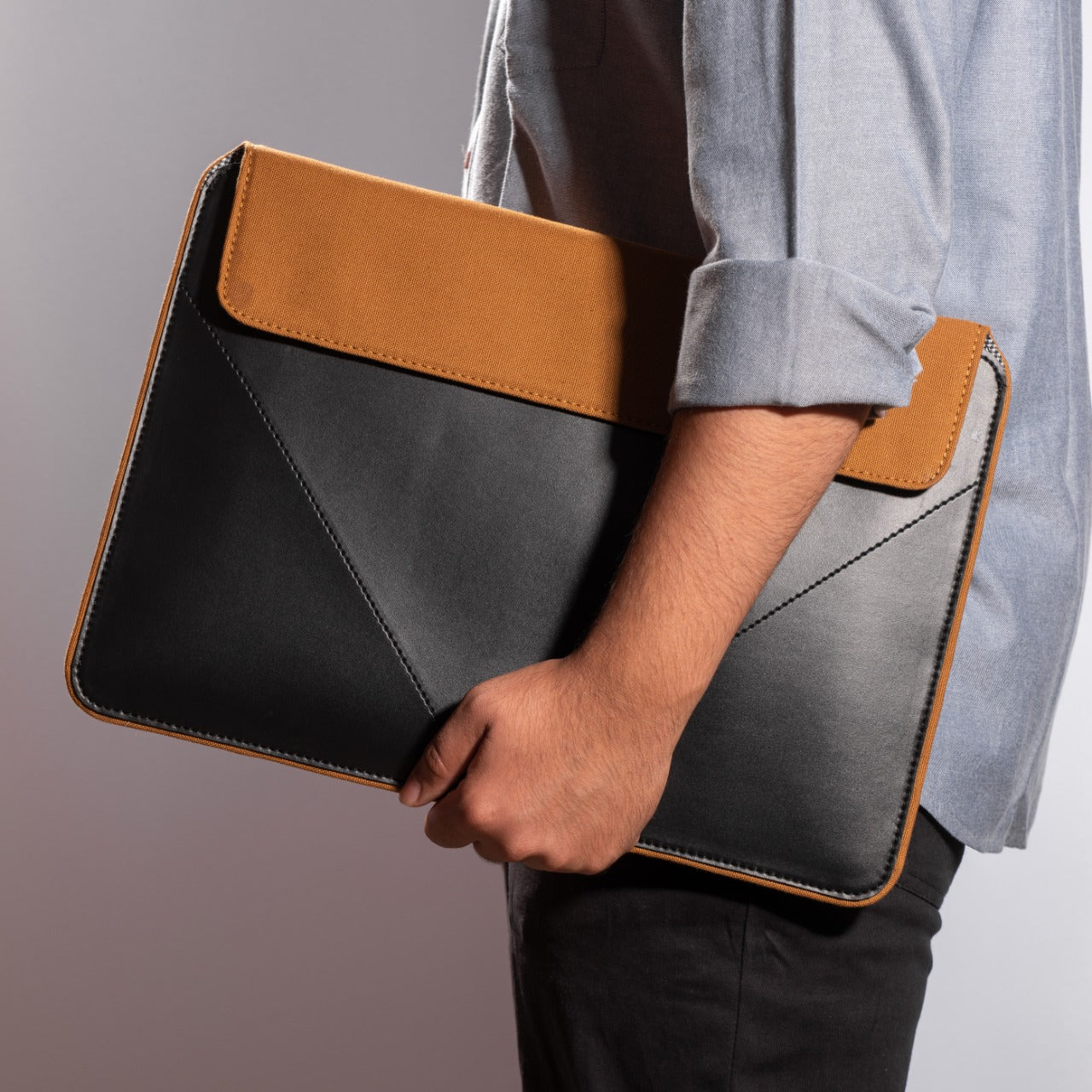 LAPPY - Attractive Cushioned Laptop Sleeve