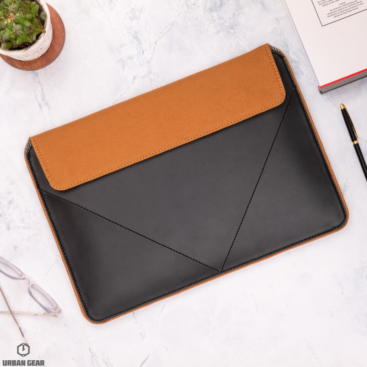 LAPPY - Attractive Cushioned Laptop Sleeve